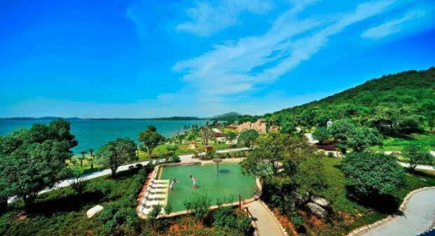湖北嘉鱼山湖温泉