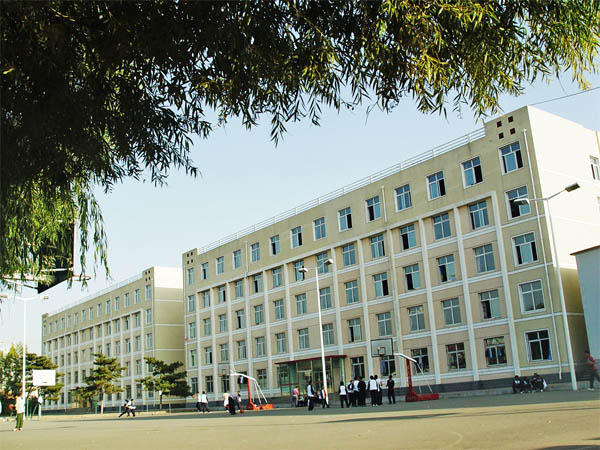 内蒙古经贸学校 内蒙古经贸学校