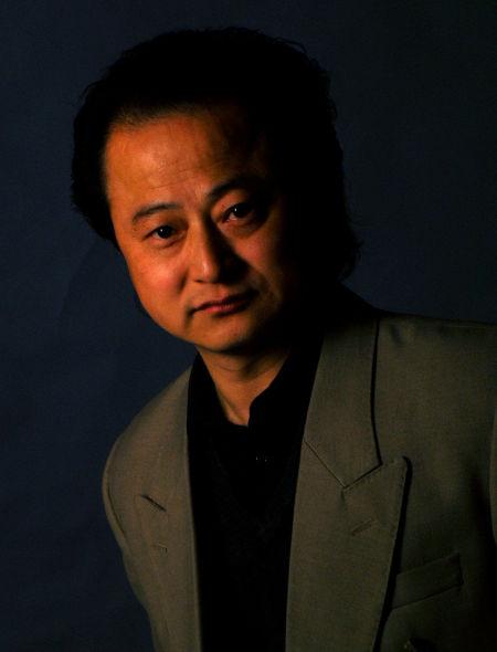 曾伟(大型演出策划/製作歌剧製作乐评人)