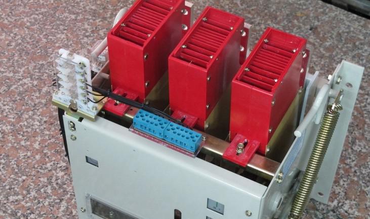 CDW1万能式断路器