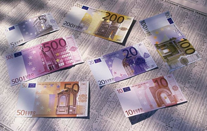 eur(欧元的简称)