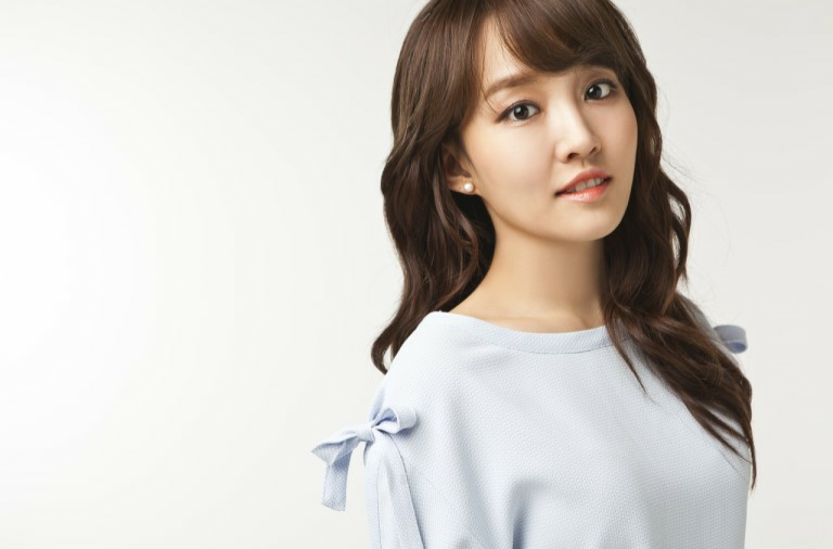 younha(尹河)