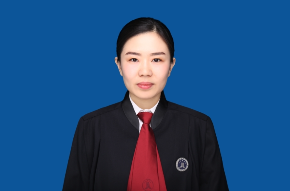 张妍(律师)