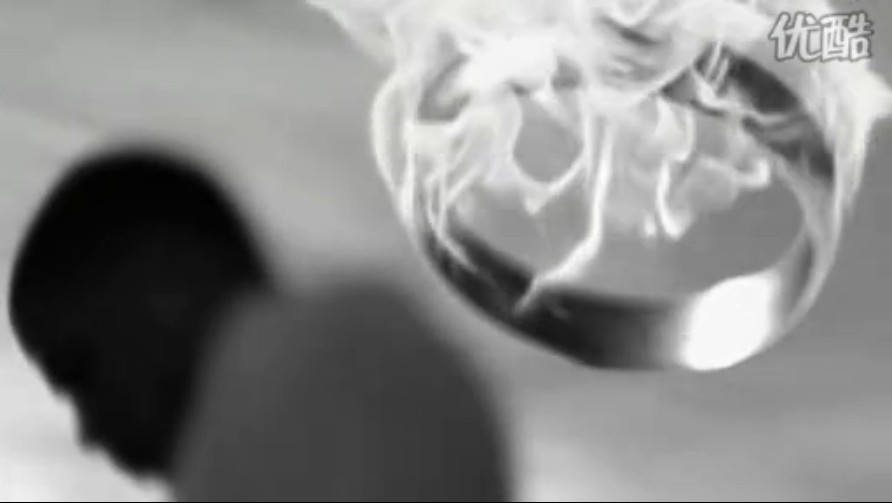 MV截图:shoulda got that ring MV截图:shoulda got that ring