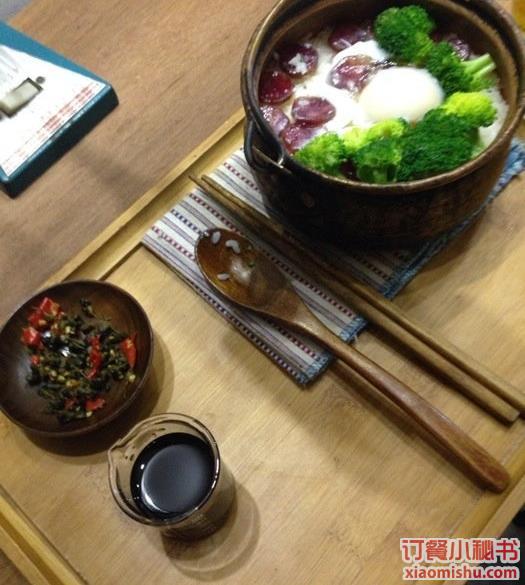 铜锅香肠饭