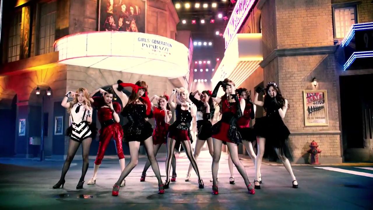 Paparazzi(少女时代第四张日文单曲专辑及同名主打歌)