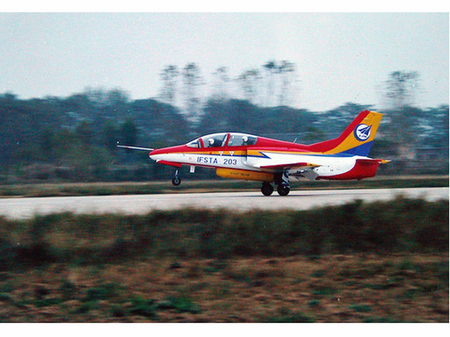 K-8V变稳机在科研试飞中