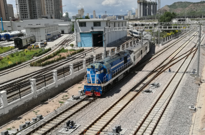 DF5内燃机车