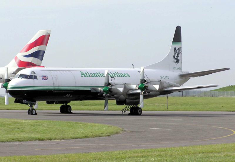 英国大西洋航空的一架L-188客机 英国大西洋航空的一架L-188客机